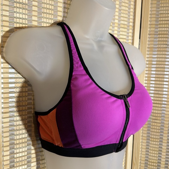 Victoria's Secret Sport Knockout Double Front Close Sports Bra Molded Cups 34B - Picture 2 of 16